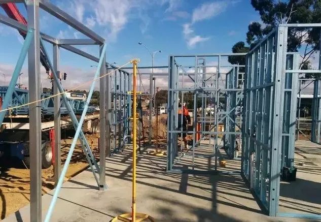 我們經(jīng)常去的KFC就是用輕鋼建造而成的!(圖5) 睿婕輕鋼別墅